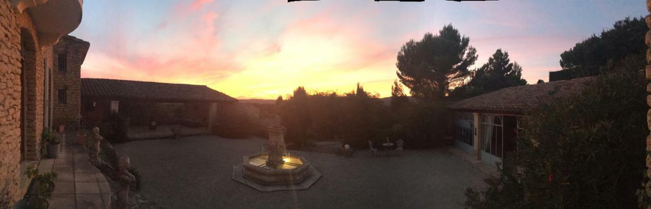 Bacchus En Luberon Gordes Exterior photo